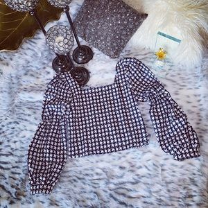 Talla:Unitalla,manga larga blanca con negro